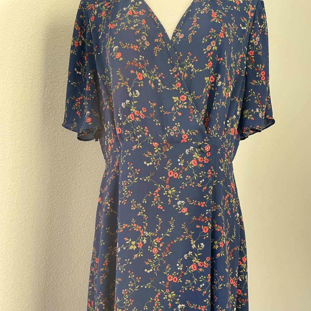 MADEWELL Amaranth Wrap Dress in Moonless Floral Size 14
